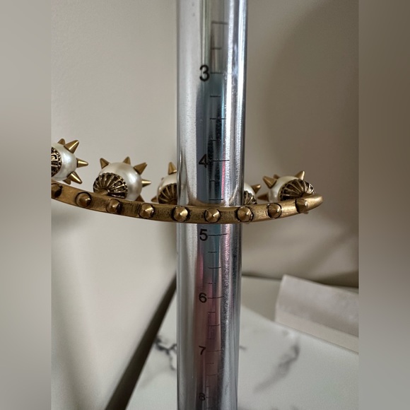 Gucci Multi-Finger Spike and Pearl Ring - Picture 13 of 15